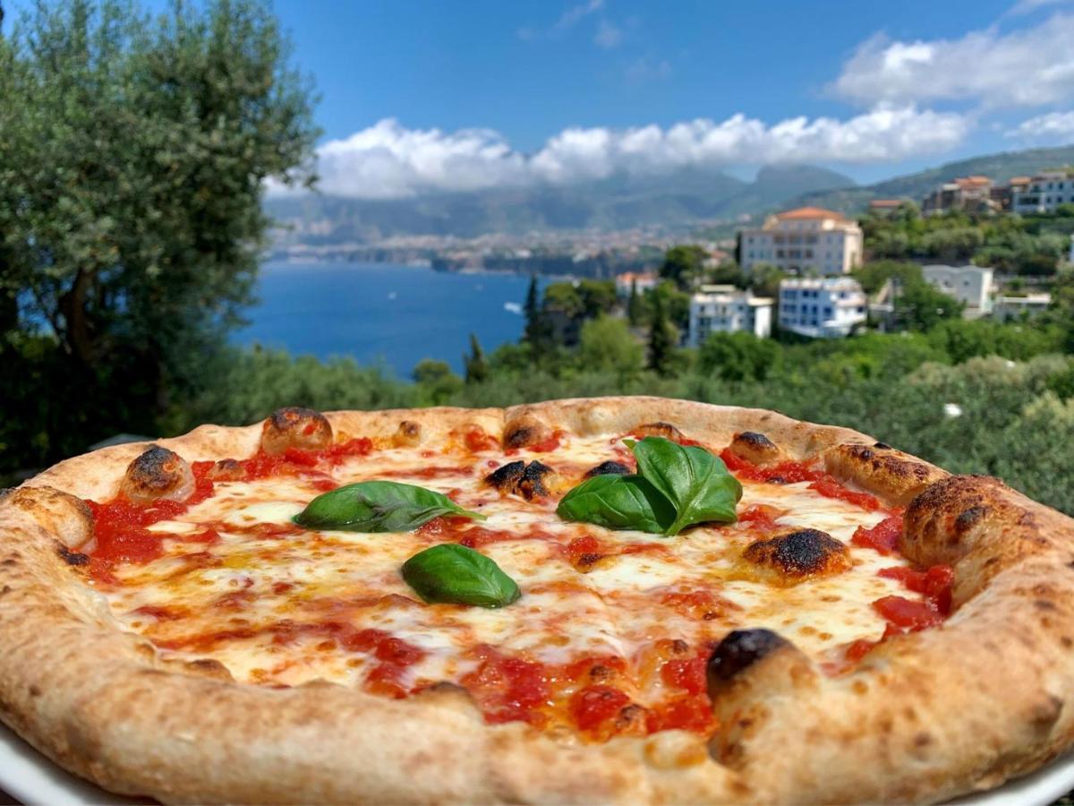 Hostel & Glamping Santa Fortunata Sorrento Buitenkant foto